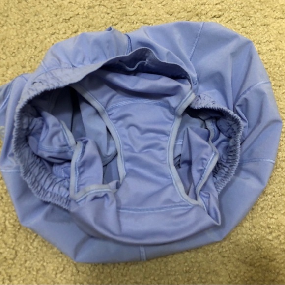 SOLD Lululemon Hotty Hot Shorts - Picture 5 of 7